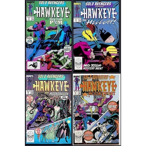Puede incluir: Cuatro portadas de cómics con Hawkeye de la serie Solo Avengers. Cada portada muestra ilustraciones vibrantes de Hawkeye en acción, junto con otros personajes como Doctor Pym, Hellcat, Moondragon y Moon Knight. El logotipo de Marvel es visible.