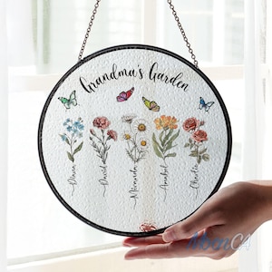 Gepersonaliseerde oma&#39;s tuin suncatcher, geboortemaand bloemen glazen suncatcher, oma&#39;s tuinornament raam hangend, Moederdagcadeau