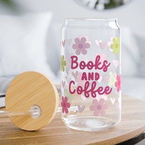 Book Lover Glastasse: Bücher und Kaffee-Design, Bambusdeckel & Strohhalm