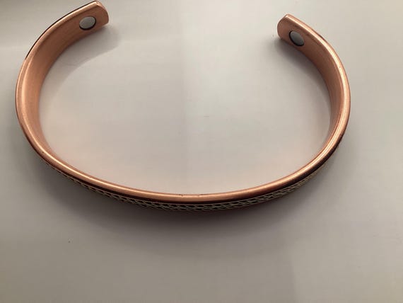 Magnetic By Design 3D Chain Pattern Cuff Bracelet… - image 7