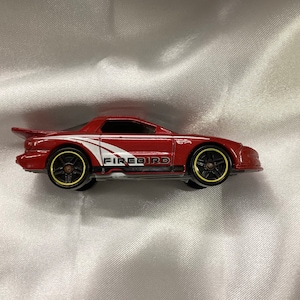 Hot Wheels 1997 Pontiac Firebird Red Diecast Retired NASCAR 1:64. Nice!