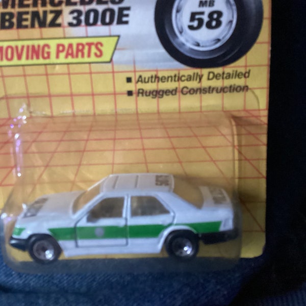 Vintage 1988 Matchbox Mercedes-Benz 300E Polizei Police Car MB 58 On Card