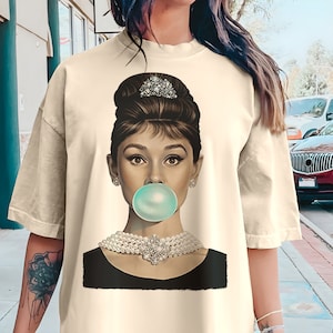 Breakfast at Tiffany&#39;s - Audrey Hepburn V1 Movie Poster Classic Movie Unisex T Shirt all sizes S-5XL