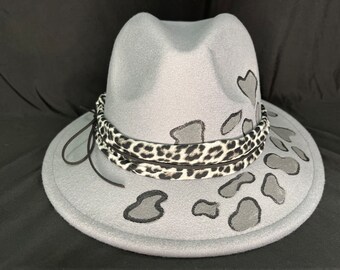 Light Gray Boho Animal Print Belted Fedora Shop Grey leopard print fedora hat Online | Up to 10% Off Now main image 3