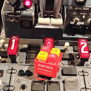 Boeing 737 Honeywell EGPWS-Inspired Keychain