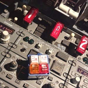 Boeing 737-Inspired Keychain (Sound Features)