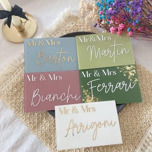 Cartão Mr & Mrs personalizado para casamento | Decoração elegante para mesa dos noivos | Placa com nome do casal