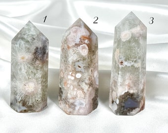 Green Quartz Flower Agate Tower