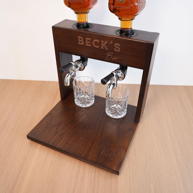 Spersonalizowany drewniany karafka do whisky, dozownik do alkoholu, prezent zaręczynowy, dozownik do whisky, prezent świąteczny, prezent dla niego, prezent ślubny zdjęcie 2