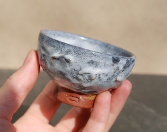 Small textured ceramic tea bowl with black and white gloss glaze Handmade pottery matcha bowl Tea lover gift Japanese tea ceremony Wabi sabi