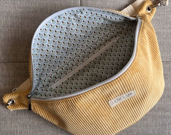 Sac banane XL en velours côtelé jaune pastel imprimé éventail vert amande avec bandoulière amovible réglable