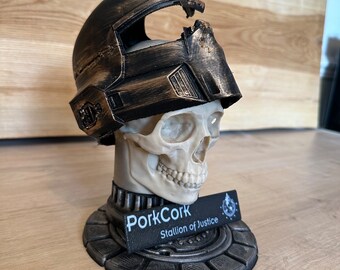 Helldivers 2 Custom Gamer/PSN Tag Statue Ornament, removable helmet, adjustable skull - 8 inches high