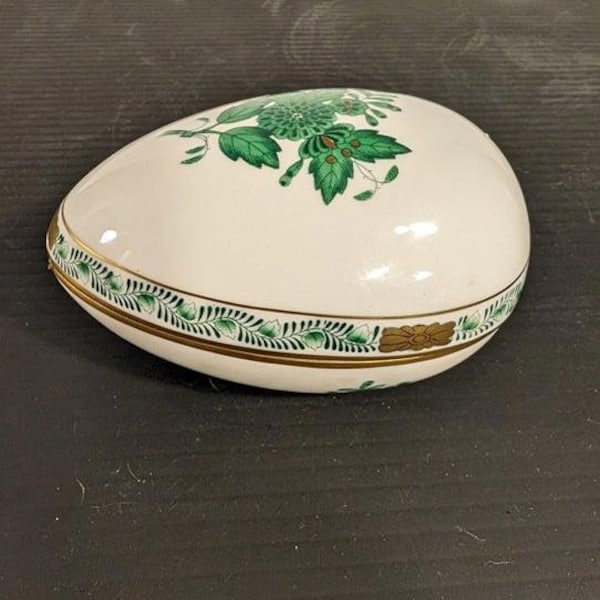 Herend China (1960s) Egg Bonbon/Trinket/Jewelry box with lid