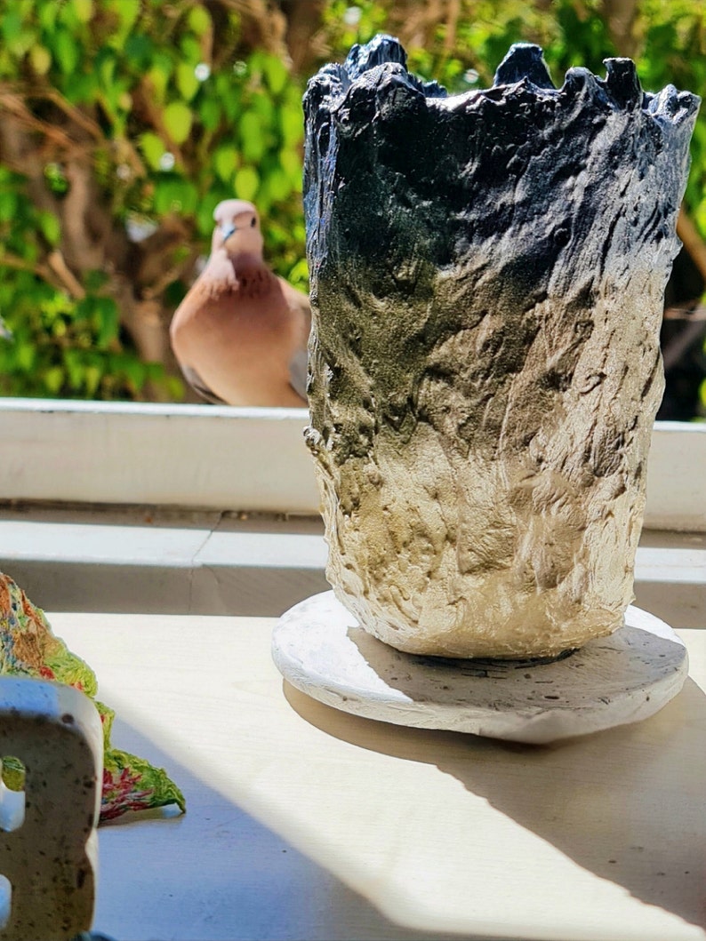 Handmade and handpainted concrete vase image 2