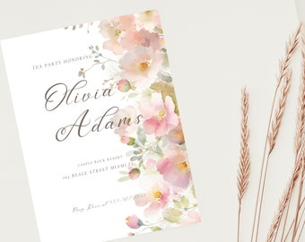 以下が含まれることがあります： ピンクとグリーンの花柄のティーパーティー招待状。テキストは「TEA PARTY HONORING Olivia Adams CASTLE ROCK RESORT 163 BEALE STREET MIAMI, FL RSVP at 555-567-4099」
