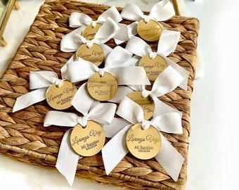 Aangepaste trouwdag tag, paar naamplaatje, ronde bruiloft tag, gepersonaliseerde gouden tag, gunst decor, aangepaste cirkel acryl tag, spiegel partij tags