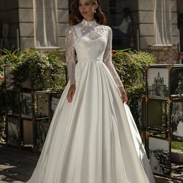 Robe de mariée perlés satin et tulle de soie magnifique personnalisable