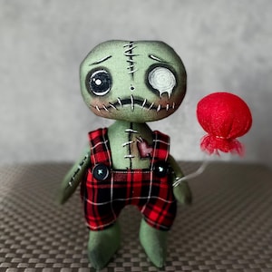 PDF tutorial zombie voodoo toy, pattern, gothic rag doll, creepy cute doll, voodoo doll, art doll, pastel goth doll. Button eyes doll