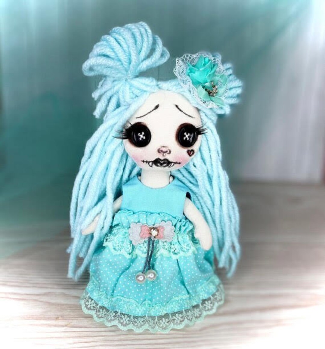 Katie GRUNGE DOLL タートルロング　ホワイト・ブラック　フリー Creepy Cute Goth Cloth Vampire Doll With Big Button Eyes and