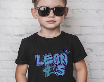 Kindergraffiti T-shirt met naam voor de jarige, gepersonaliseerde trui met street art-print, verjaardagsshirt voor de jongen, babyrompertje, cadeau
