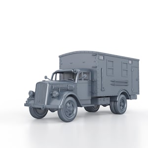 Peut inclure: Modèle gris d'un camion vintage avec une caisse. Le camion a une cabine arrondie et une plateforme avec une porte sur le côté. Le camion a deux fenêtres sur le côté de la caisse.