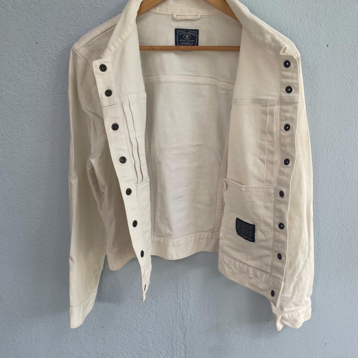 Lucky Brand Jacket - Vintage Style Cream Denim Coat - Button Up Jean Jacket - Off White Classic Trucker - Casual Spring Layer, foto 4 di 5