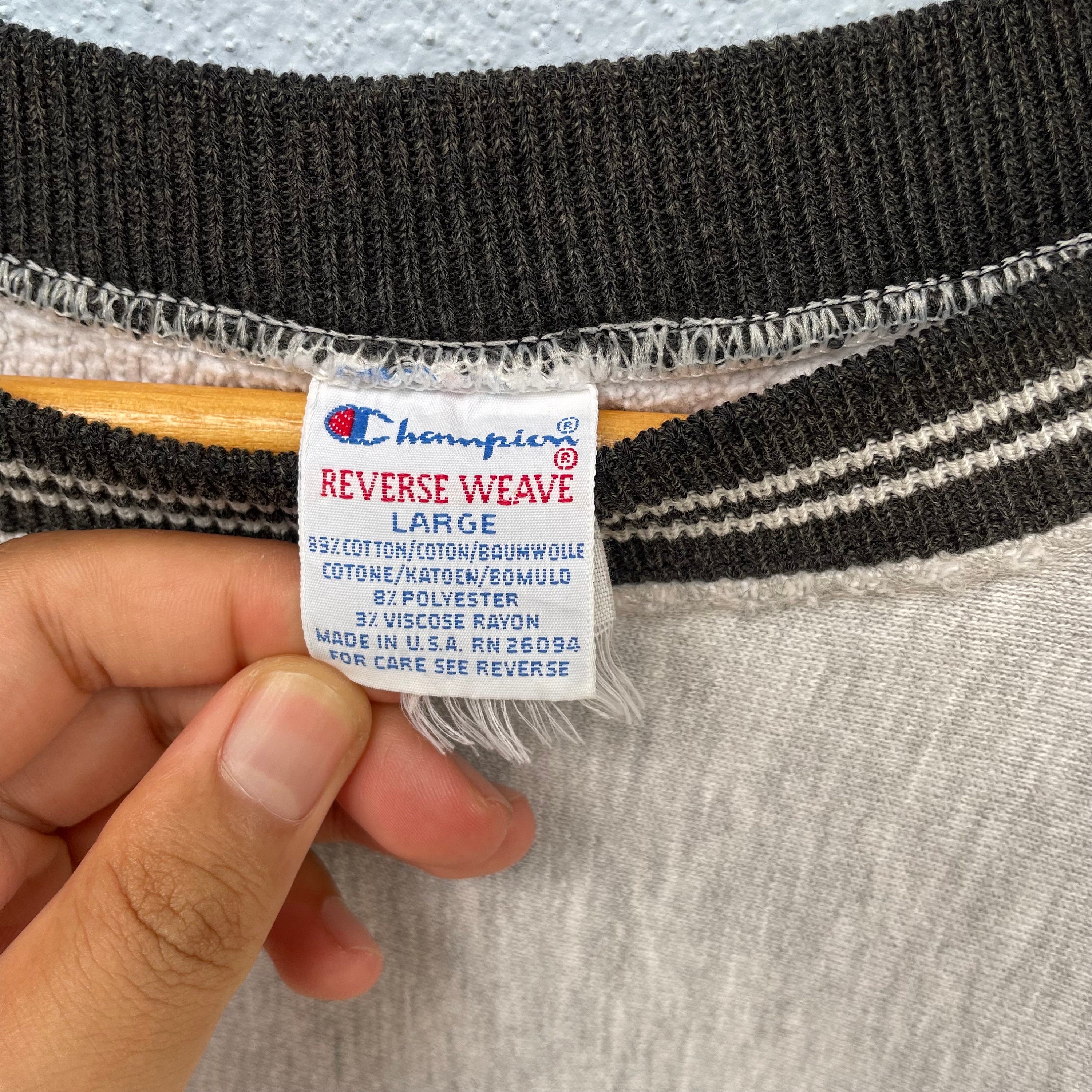 Vintage Distressed 90s Reverse Weave Champion Sweatshirt Vintage Distressed 90s Reverse Weave Champion Sweatshirt