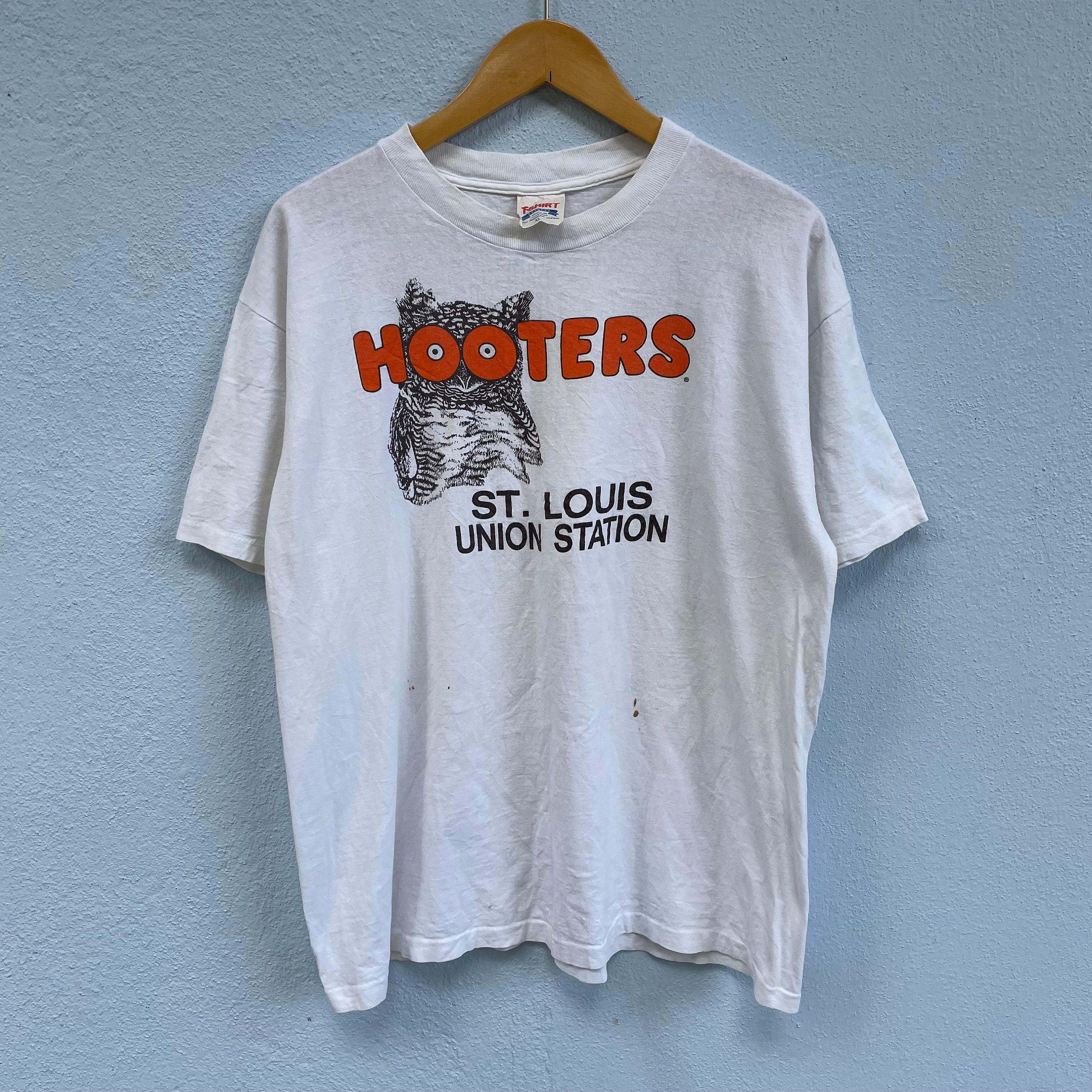 Vintage 90s Hooters St. Louis Union Station Tshirt - Etsy