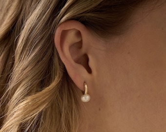 Boucles d'oreilles minimalistes en perles, boucles d'oreilles de tous les jours, cadeau de demoiselle d'honneur pour elle