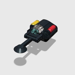 以下が含まれることがあります： 黒い機械装置の3Dレンダリング。ハンドルと円形のベースがあり、カットアウェイを通して複雑な内部メカニズムが見え、黄色と赤の円筒形のコンポーネントがあります。