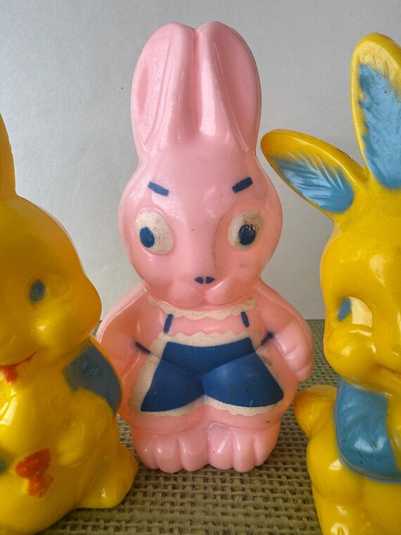3 Vintage Irwin Knickerbocker Hard Plastic Toy Bunny Rattles