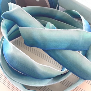 Vintage Offray Blue Teal Ombré Wired Ribbon Trim, Crafting Supply, Gift wrapping,Floral Arranging
