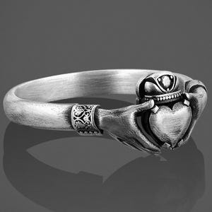 Celtic Claddagh Band Ring, Sterling Silver Wedding Ring with Celtic Knot, Stylish Engagement Ring For Boyfriend, Vintage Ring, Jewelry Gift