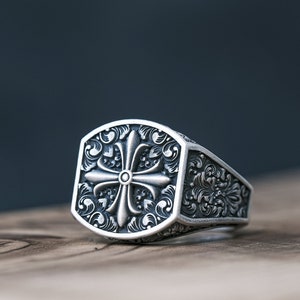 Mens Cross Signet Ring, Fleur De Lys religieuze ring Maltezer kruis gegraveerde ring voor mannen, Sterling zilveren katholieke sieraden cadeau voor man