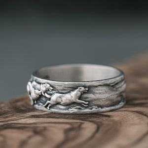 Engraved Wolf Promise Ring For Men, Oxidized Wolf Family Silver Mens Nature Ring, Mens Cool Wolf Band Ring Silver Animal Ring For Boyfriend