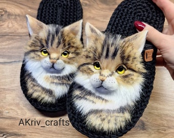 Slippers with cats