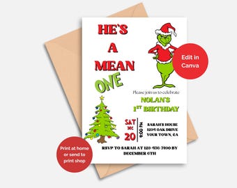 Pode incluir: Um convite de aniversário com o tema Grinch com o texto "He's a Mean One". O convite inclui um personagem de desenho animado do Grinch, uma árvore de Natal e detalhes do evento. O convite está em um fundo branco com um envelope marrom.