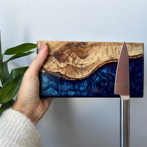 Custom Resin Wooden Magnetic Knife Block, Epoxy & Olive Wood Knife Rack, Unique Resin Knife Holder, Blue Kitchen Decor, Christmas Gift