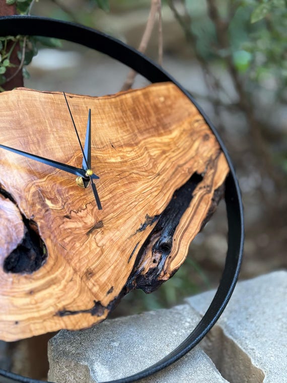 Orologio da parete unico in legno d'ulivo, grande orologio da