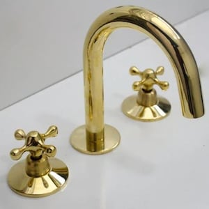 Unlacquered Solid Brass Widespread kitchen-Bathroom Faucet 3 Hole Two Handle Deck Mounted Bath Faucet