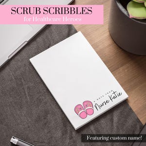 Op maat gemaakte verpleegklompen met bloemen Post-it® Notes: gepersonaliseerde, heldere memo's voor zorgprofessionals