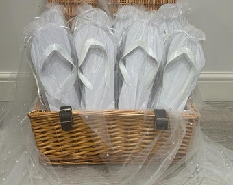 Wedding Flip Flops - White/Grey - Bulk - Wedding guests - A Treat for Your Dancing Feet