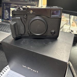 Fujifilm X-Pro1 16.3 Digital Camera Boxed With Accessories