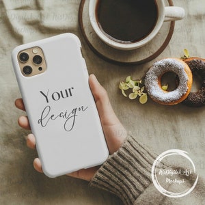 Weiße Handyhülle Mockup Tough Case Mockup iPhone Mockup Printable Case Mockup Handyhülle Mockup Phone Mockup Mädchen hält weiße Handyhülle