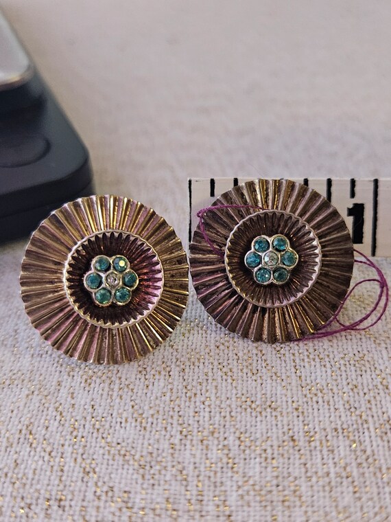 Vintage screwback earrings - image 5