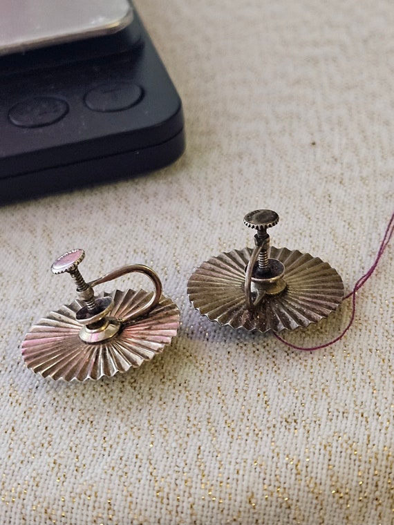 Vintage screwback earrings - image 3