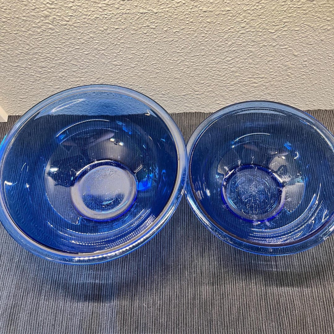 Royal Blue Pyrex Glass Nesting Mixing Bowls, Set of 2 - Etsy Canada