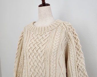 Vintage handgestrickter traditioneller Standún Chunky Aran Irischer Fischer Rundhalspullover