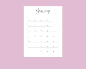 Op de afbeelding: Een zwart-witte printbare kalender voor de maand januari. De kalender is verdeeld in zeven kolommen voor elke dag van de week, beginnend met zondag en eindigend met zaterdag. De nummers 1 tot en met 31 staan in de vakjes en vertegenwoordigen de dagen van de maand.