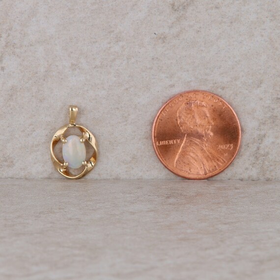 14k Yellow Gold Oval Opal Pendant - image 3